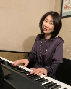 9/27（土）18:00〜 河合 まりこ の「BAR まりこ」《ライブタイムあり》