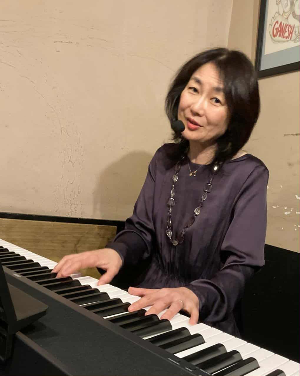 9/27（土）18:00〜 河合 まりこ の「BAR まりこ」《ライブタイムあり》